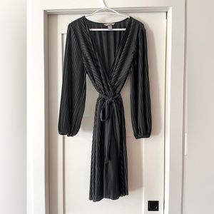 H&M Ribbed Green Dress with Tie Waist